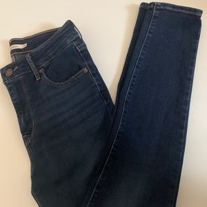 Levi’s 721 High Rise Skinny